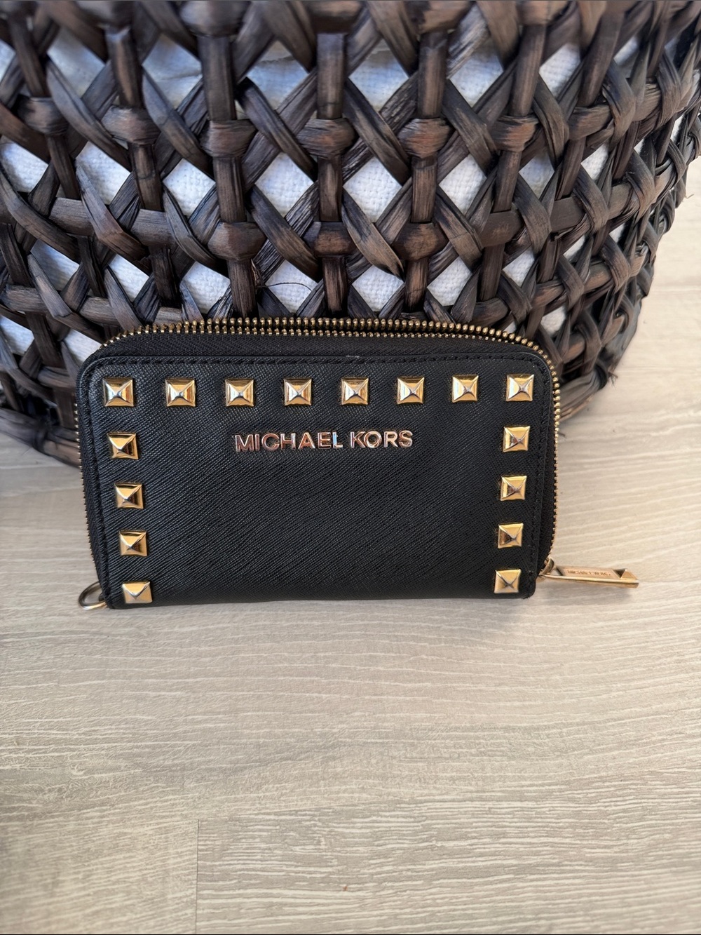 MICHAEL KORS Black Saffiano Zip Card Case with Gold Studs